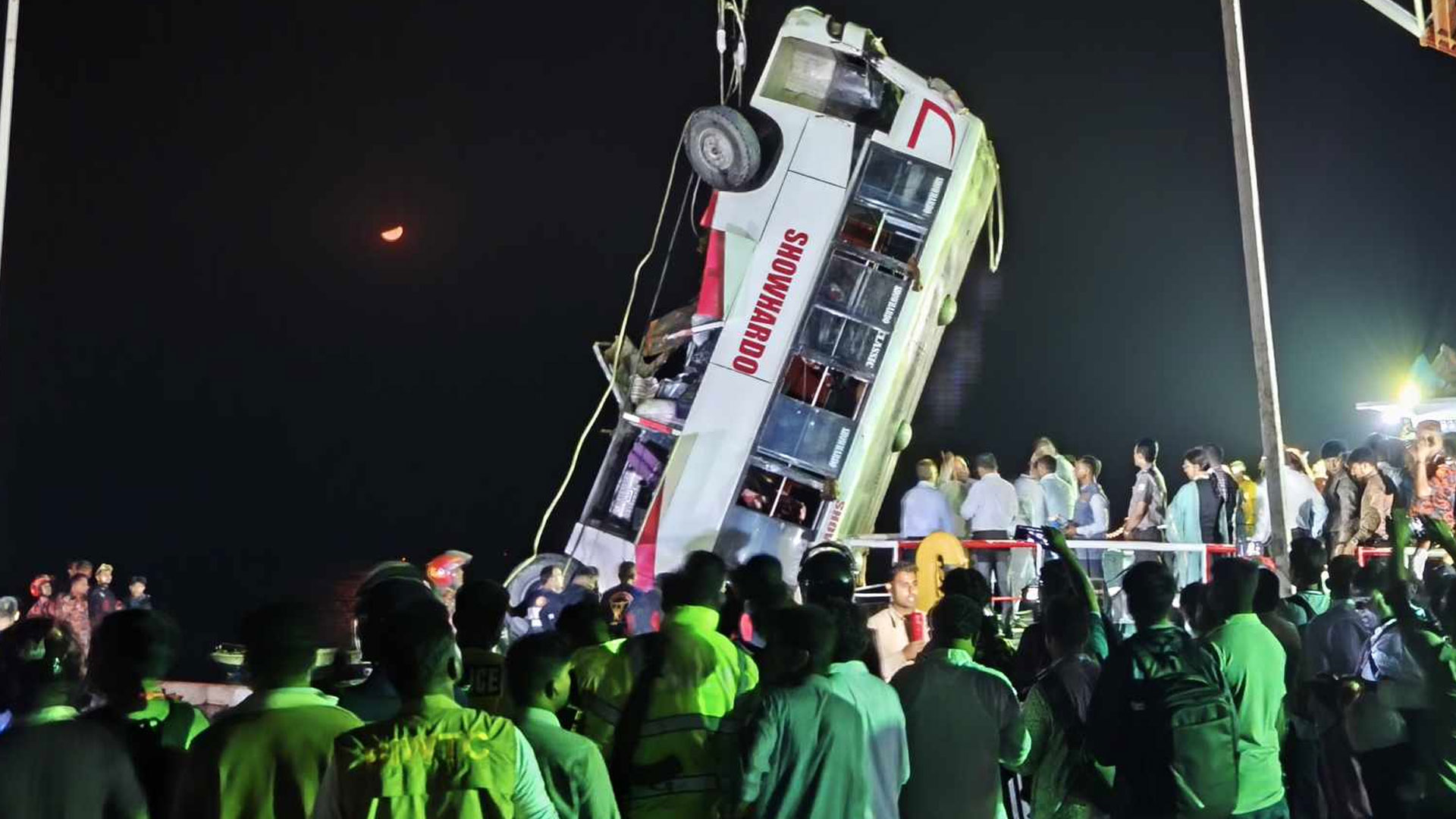 পদ্মায় বাসডুবিতে মৃত্যু বেড়ে ২৬