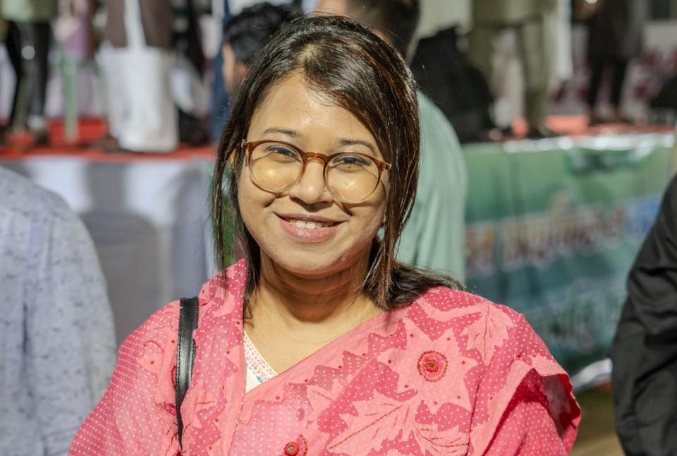 সংরক্ষিত আসনে এনসিপি নেত্রী মনিরা শারমিনের প্রার্থিতা নিয়ে যা বলছে ইসি