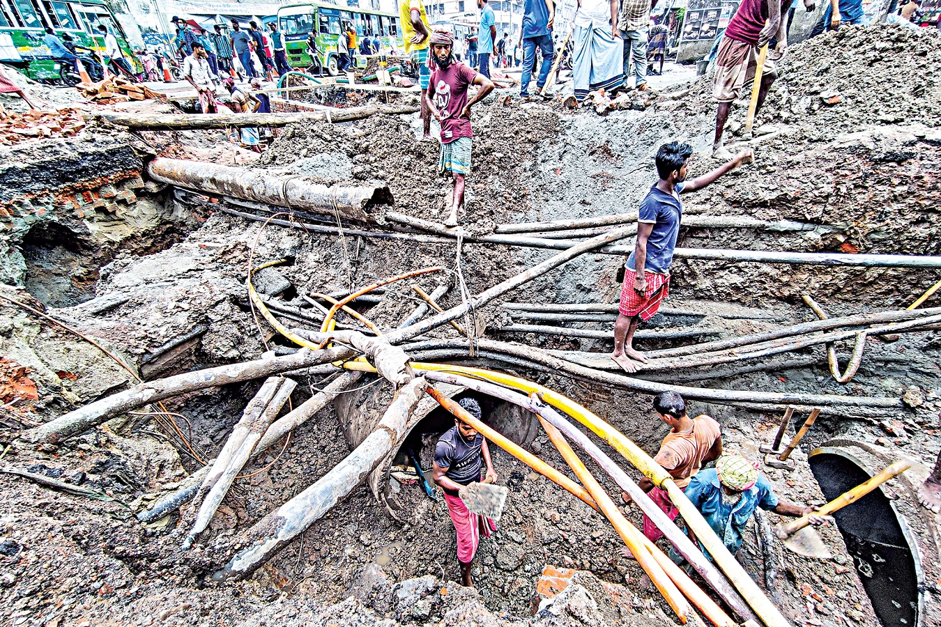 ভূমিকম্পের পর ঢাকায় ভয়াবহ অগ্নিকাণ্ড ছড়িয়ে পড়তে পারে যেভাবে