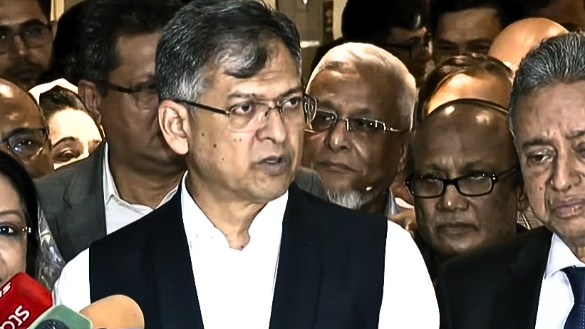 রাষ্ট্রপতি পদত্যাগ করতে চাইলে সুযোগ আছে, সরকার থেকে কিছু বলা হয়নি: স্বরাষ্ট্রমন্ত্রী
