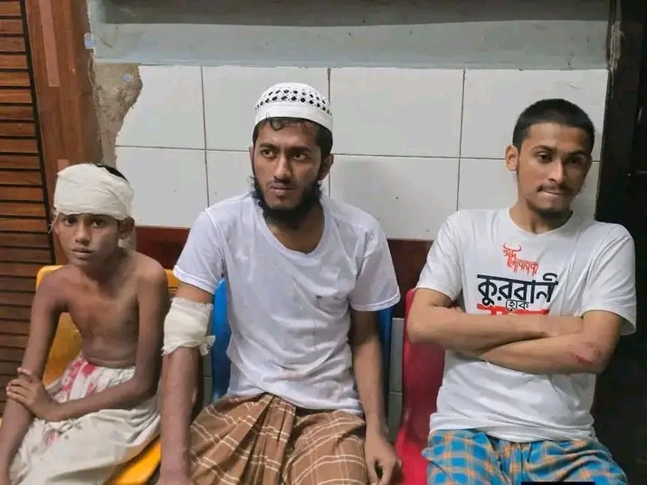 ব্রাহ্মণবাড়িয়ায় উচ্চশব্দে গান বাজানো নিয়ে পুলিশের সঙ্গে মাদ্রাসাছাত্রদের সংঘর্ষ, আহত ৩০