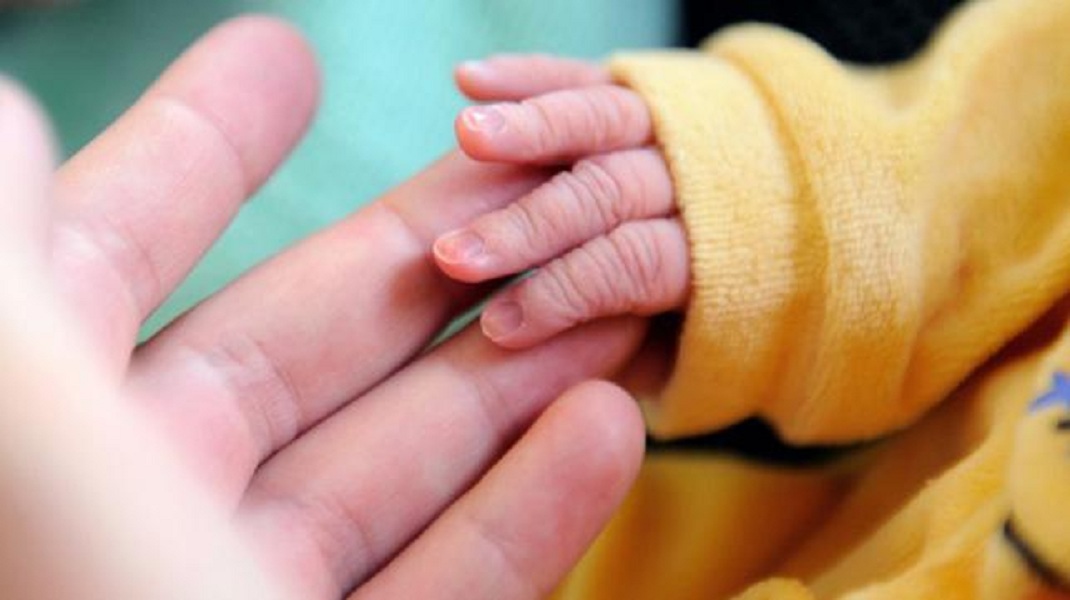 নবজাতক যখন মায়ের কোল থেকে চোরের কোলে