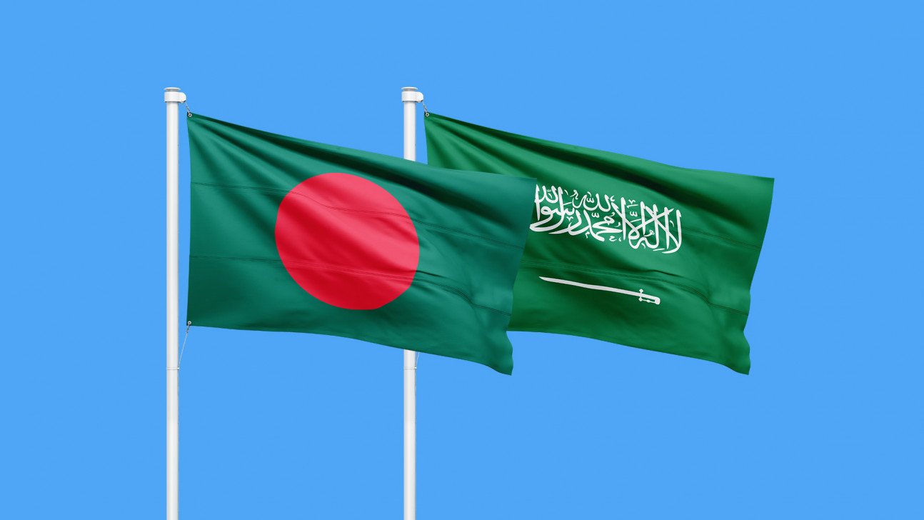 সৌদিপ্রবাসী বাংলাদেশিদের অপরিচিত ফোন কলে তথ্য না দেওয়ার অনুরোধ
