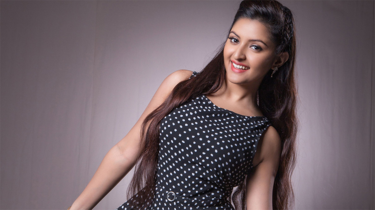 মা হলেন পরীমনি