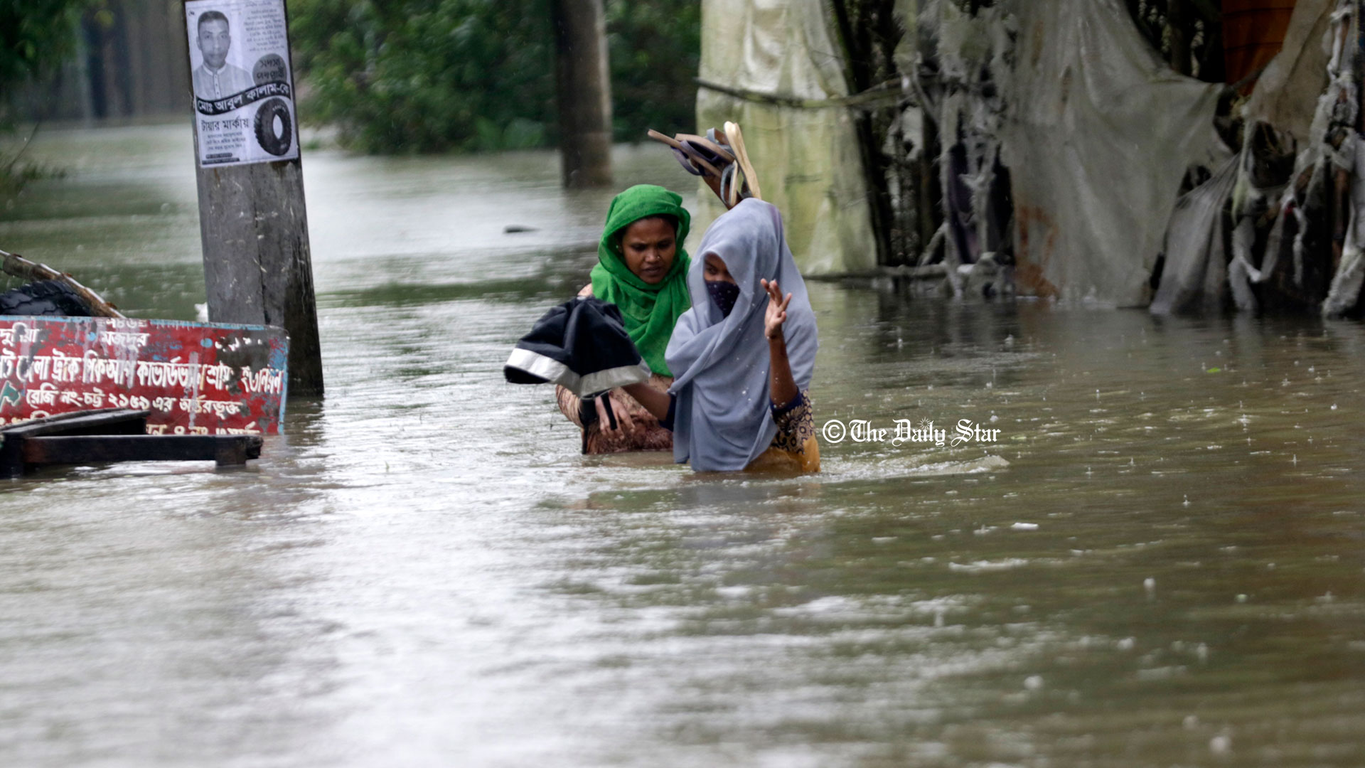 ২৪ ঘণ্টায় সিলেট, সুনামগঞ্জ, নেত্রকোনায় বন্যার অবনতি হতে পারে: ত্রাণ মন্ত্রণালয়