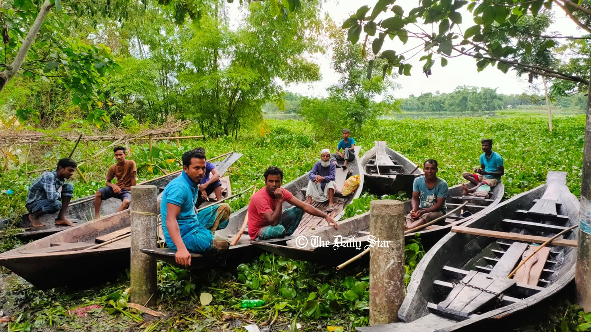 বন্যায় বদলে গেছে তাদের পেশা