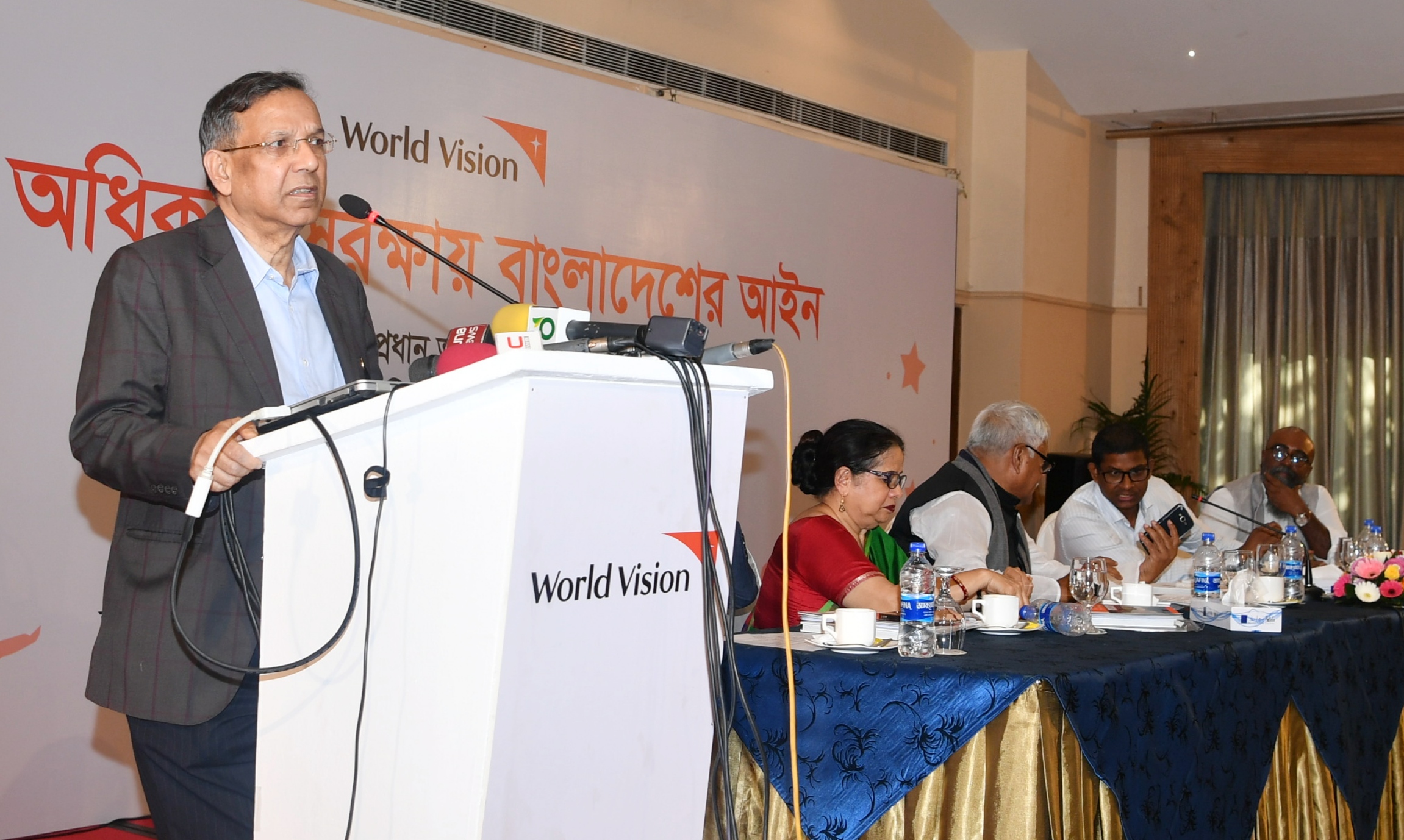 বাস্তবায়ন করা যায় এমন আইন করতে চায় সরকার: আইনমন্ত্রী