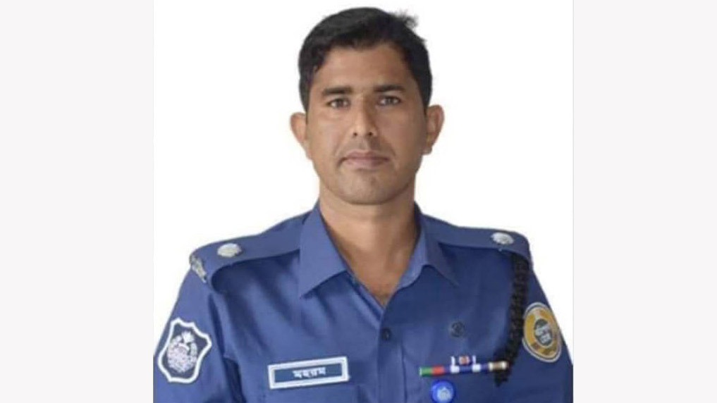 বরগুনায় ছাত্রলীগকে লাঠিপেটা: অতিরিক্ত পুলিশ সুপার মহরম আলী প্রত্যাহার