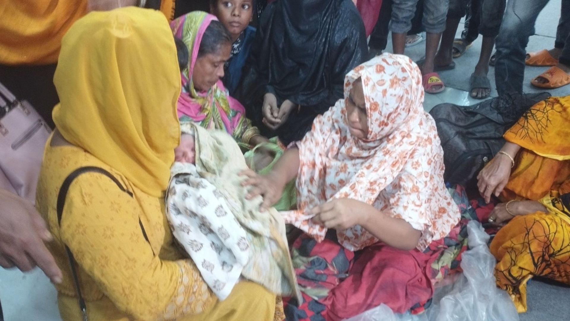 লঞ্চে সন্তান প্রসব, আজীবন ভাড়া ‘ফ্রি’