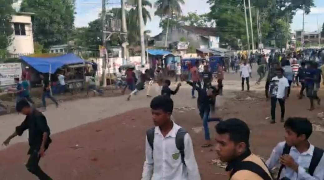 নোয়াখালীতে বিএনপি-পুলিশ সংঘর্ষ: আহত ১০, আটক ৩৩