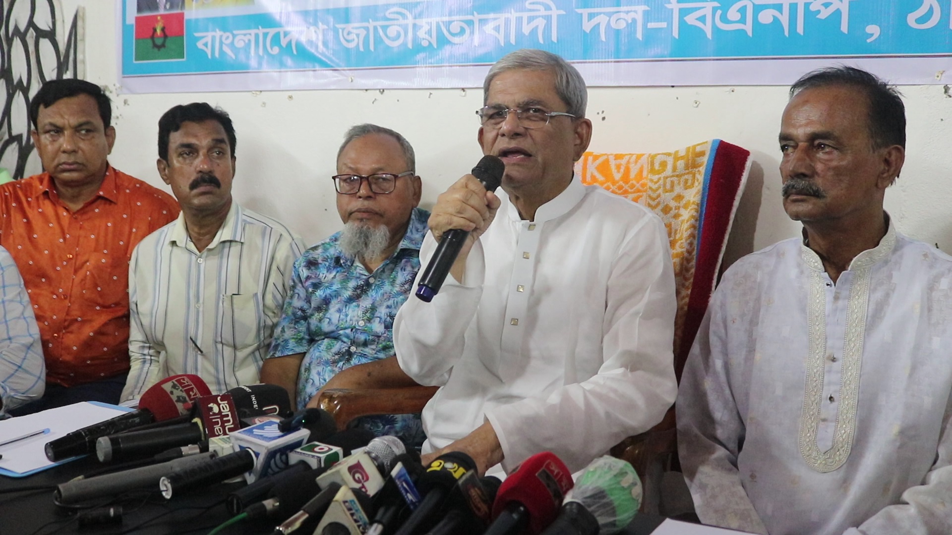 গাইবান্ধা প্রমাণ করেছে দলীয় সরকারের অধীনে নির্বাচন সুষ্ঠু হয় না: মির্জা ফখরুল