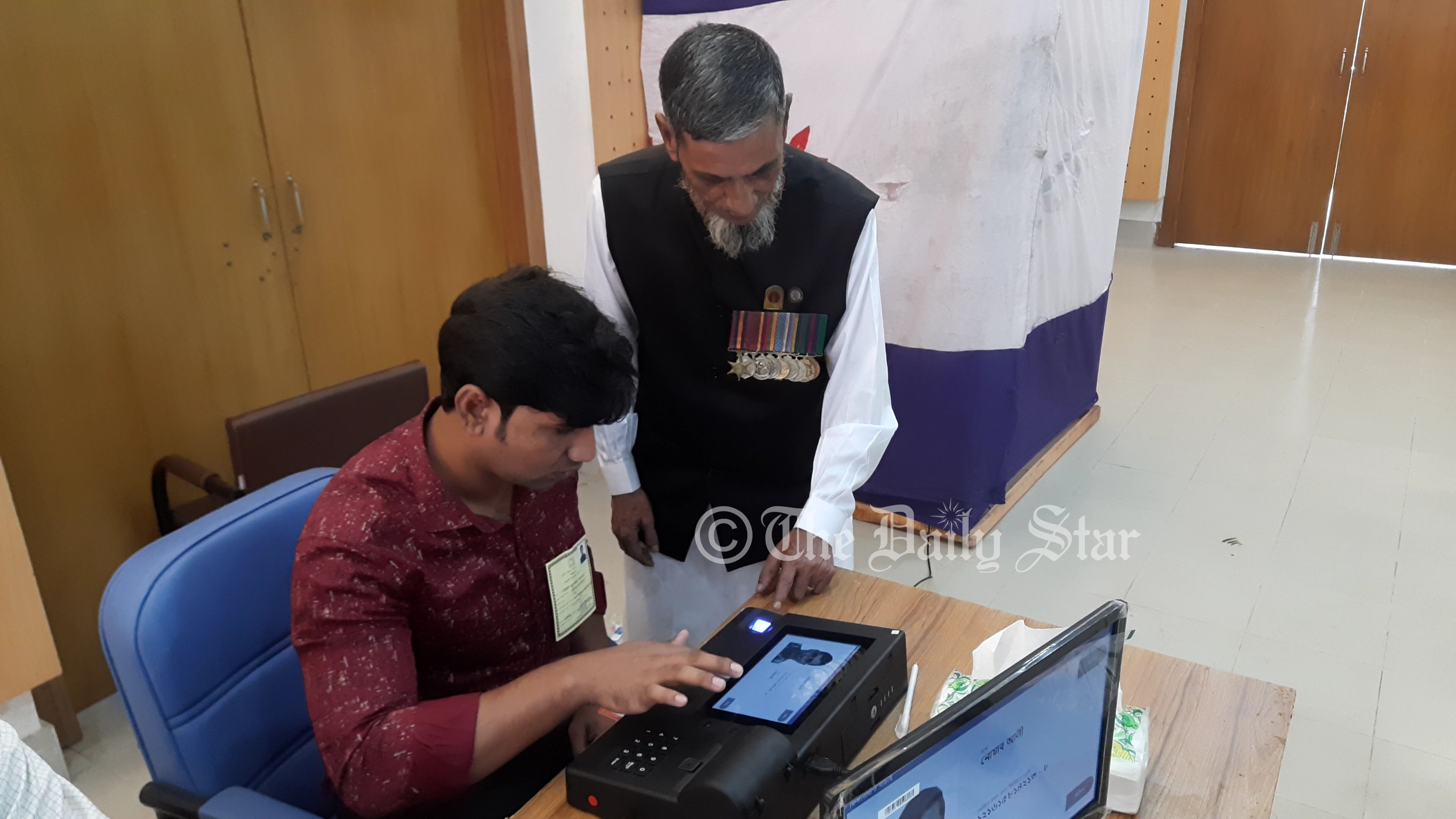 ব্রাহ্মণবাড়িয়ার ৯ উপজেলায় জেলা পরিষদ নির্বাচনের ভোটগ্রহণ চলছে