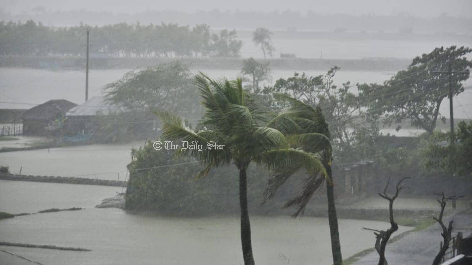 রাতেই দুর্বল হয়ে পড়বে ঘূর্ণিঝড় সিত্রাং: আবহাওয়া অধিদপ্তর