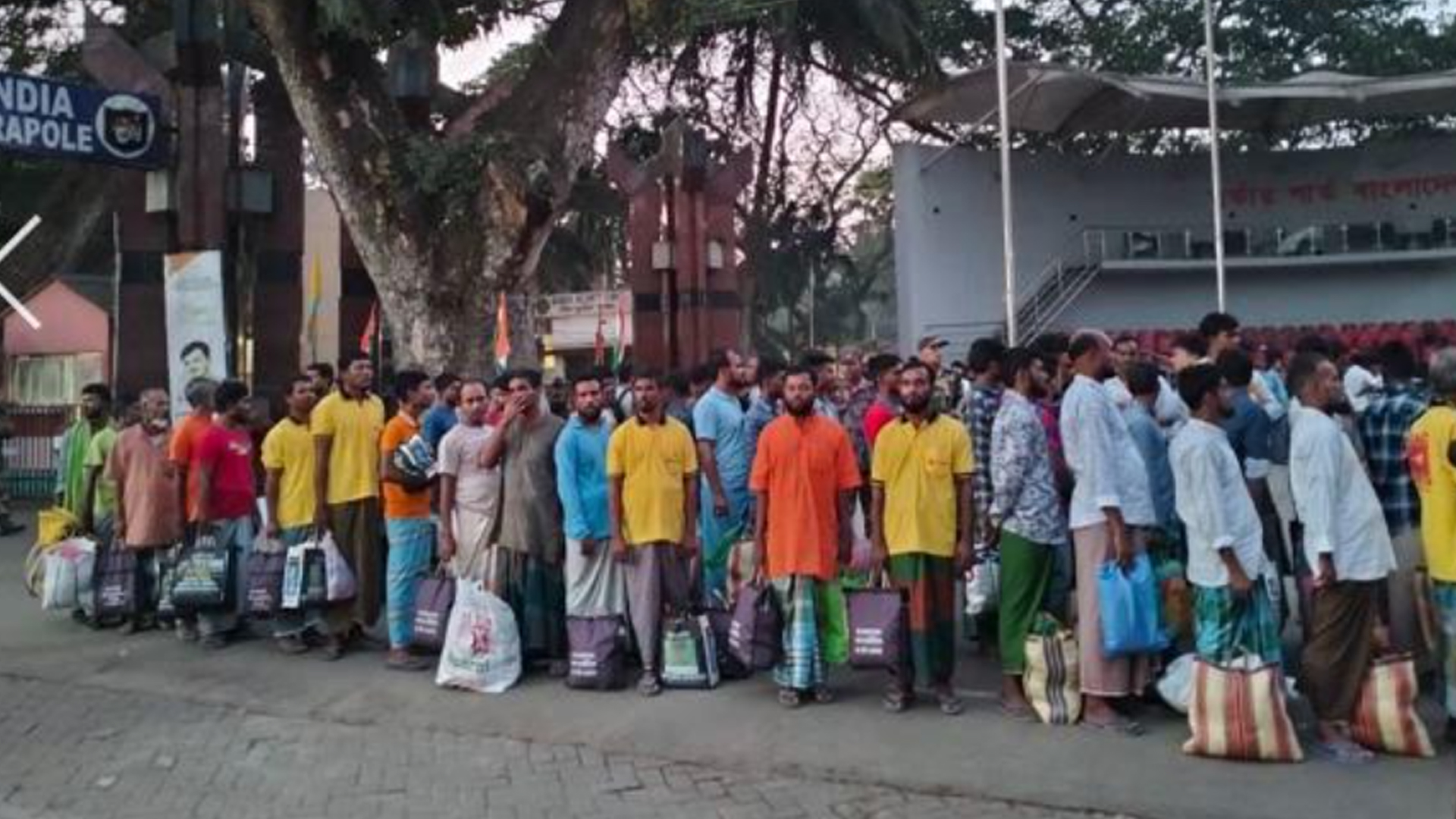 ৪০ বাংলাদেশি জেলেকে ফেরত পাঠাল ভারত