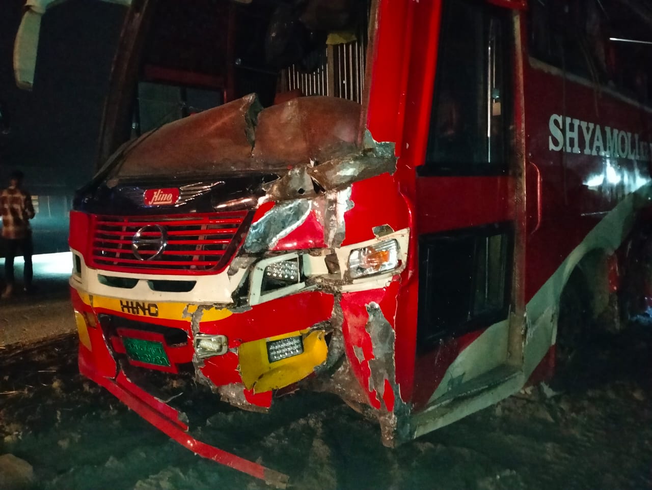 বগুড়ায় বাসের ধাক্কায় ভটভটি চালকসহ নিহত ৩