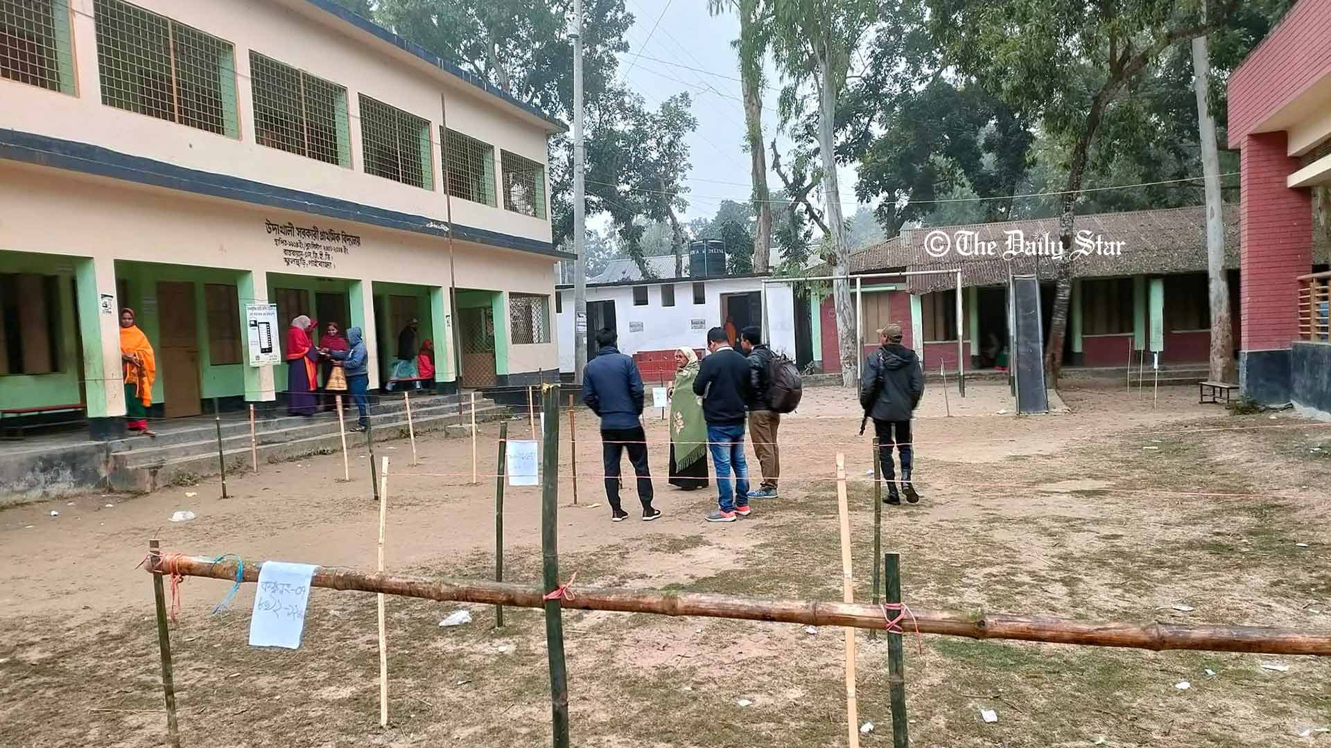 গাইবান্ধা-৫ উপনির্বাচনে ভোটারের উপস্থিতি কম