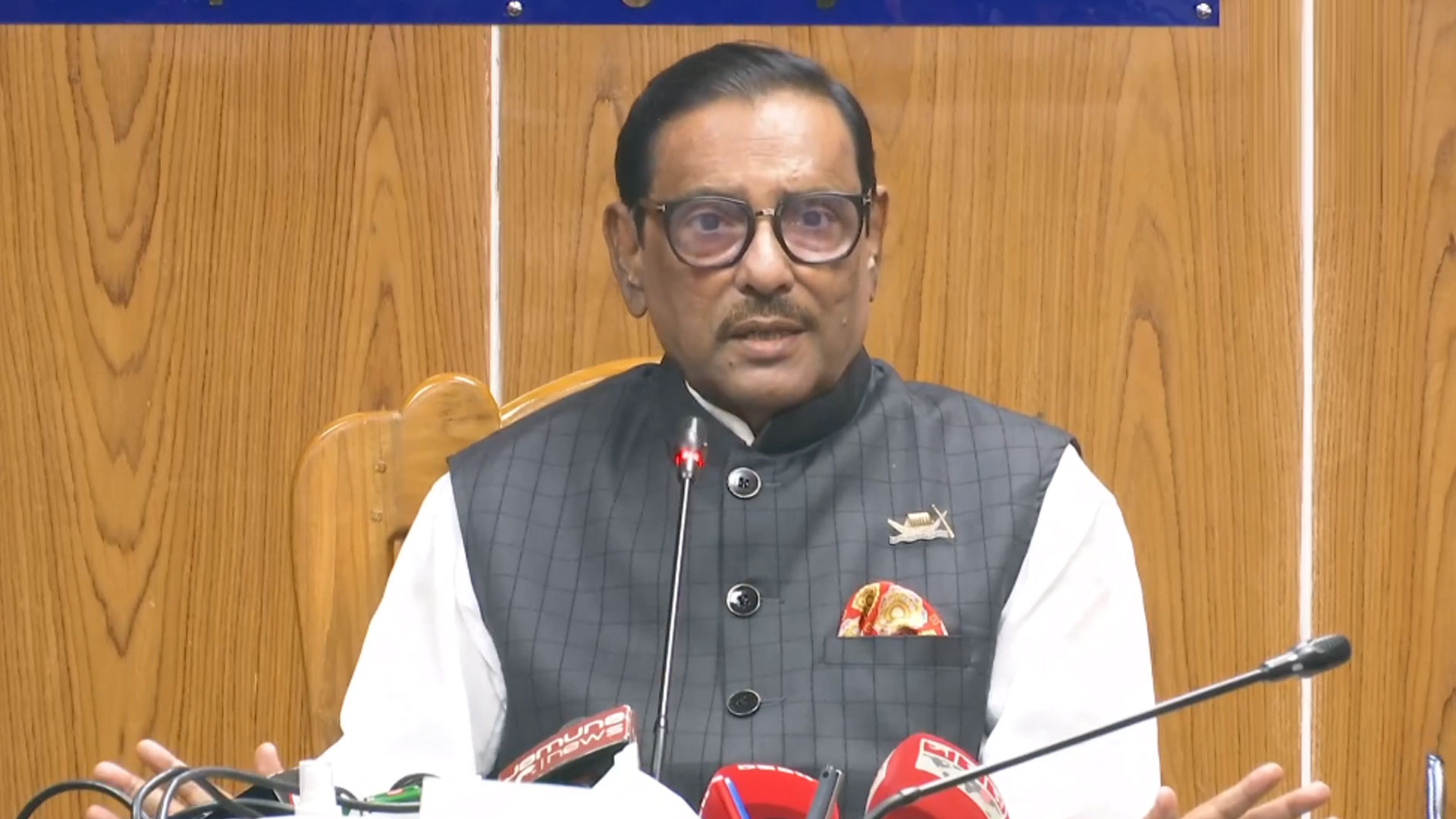 খালেদা জিয়ার রাজনীতি করার সুযোগ নেই: ওবায়দুল কাদের