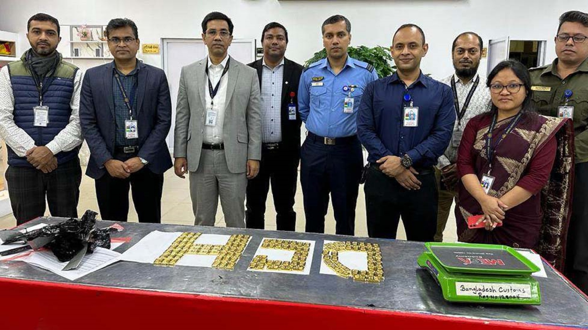 শাহজালাল বিমানবন্দরে ১৪ কেজি স্বর্ণ জব্দ