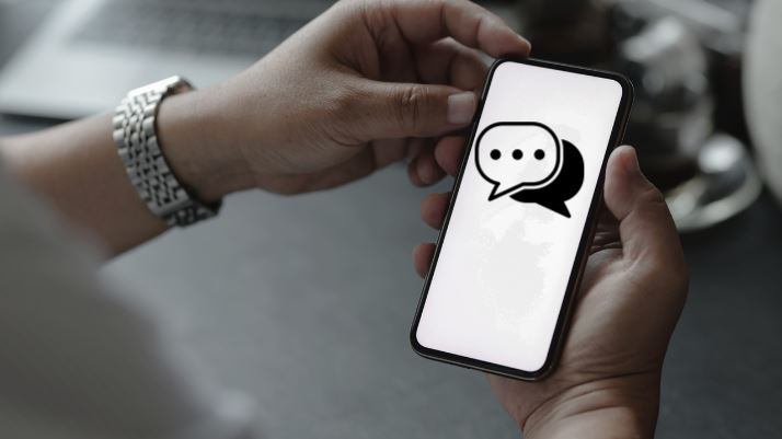 কেউ আপত্তিকর ছবি পাঠাতে চাইলে নোটিফিকেশন পাবেন আইওএস ১৭ ব্যবহারকারী