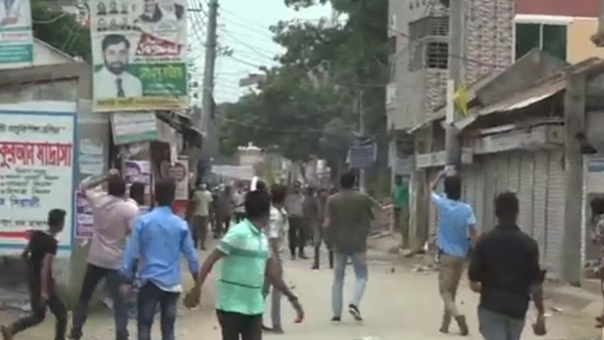 ব্রাহ্মণবাড়িয়ায় ছাত্রদলের মিছিলে পদবঞ্চিতদের হামলা, ককটেল বিস্ফোরণ