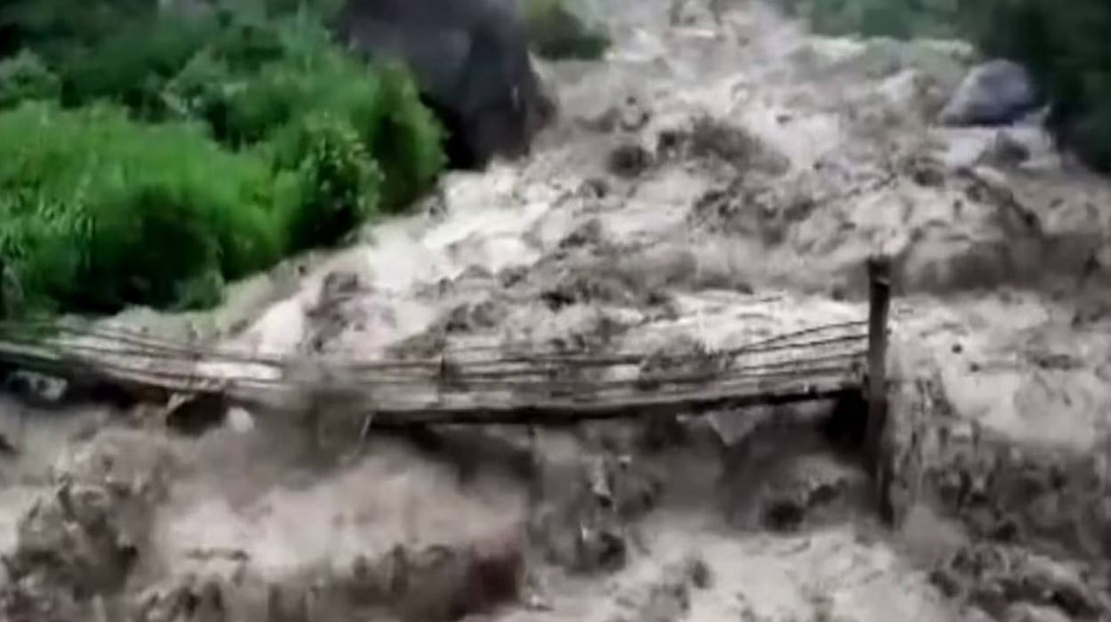 সিকিমে আকস্মিক বন্যা: ২৩ বাংলাদেশিসহ ২ হাজার পর্যটক আটকা