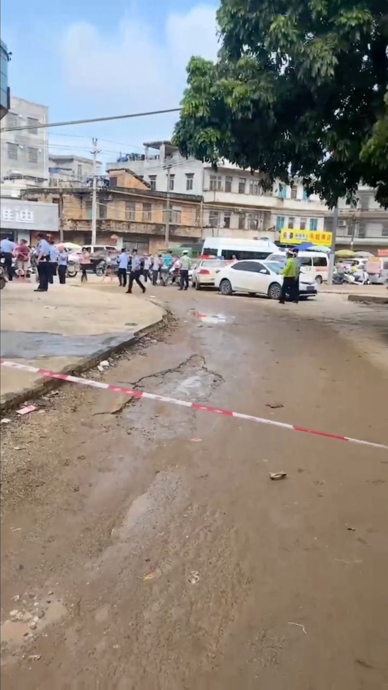 চীনে কিন্ডারগার্টেন স্কুলে ছুরি হামলায় শিক্ষক, অভিভাবক ও শিক্ষার্থীসহ নিহত ৬