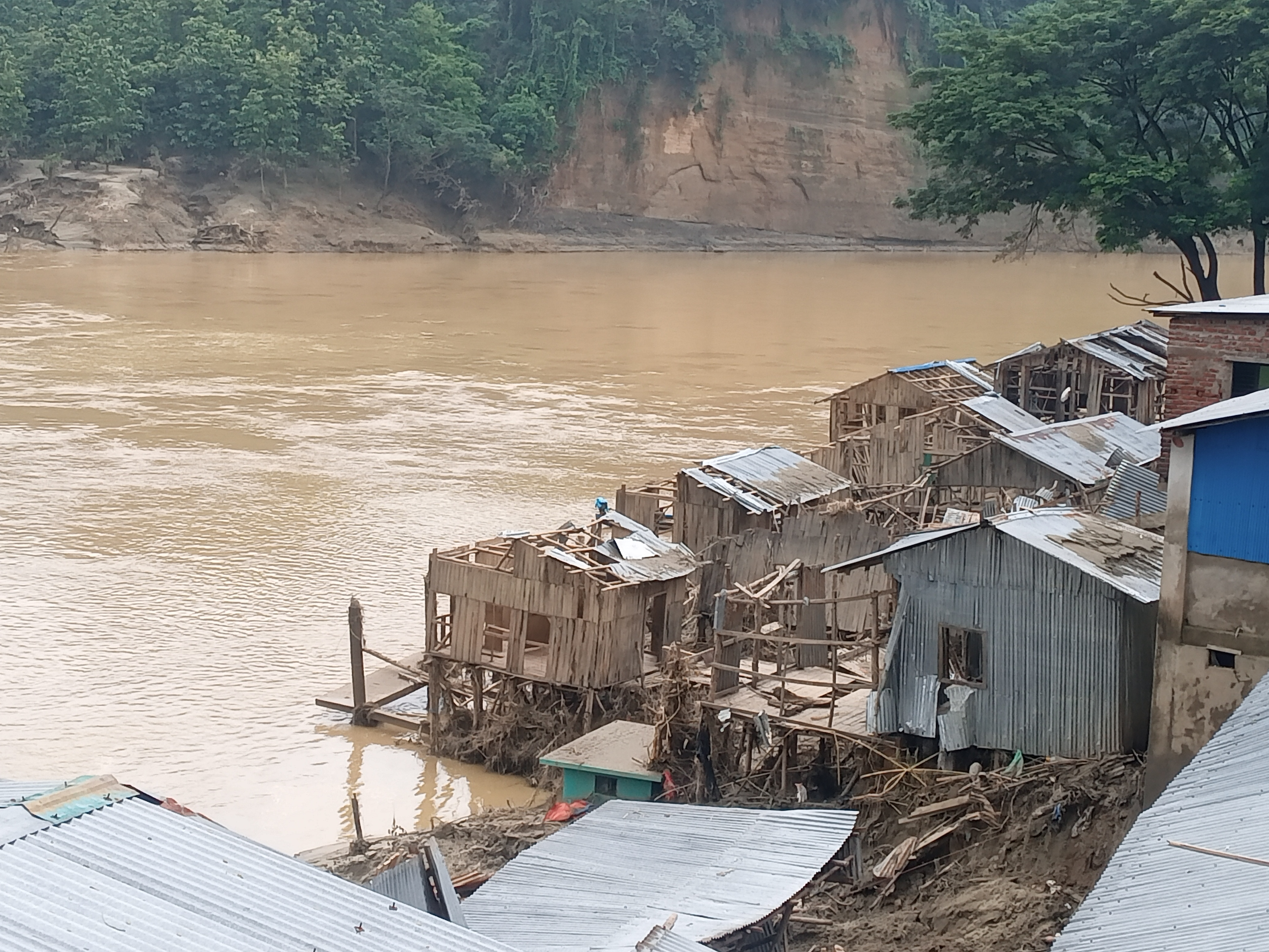 সাঙ্গুতে বিলীন ৮ বাড়ি, ঝুঁকিতে আরও শতাধিক