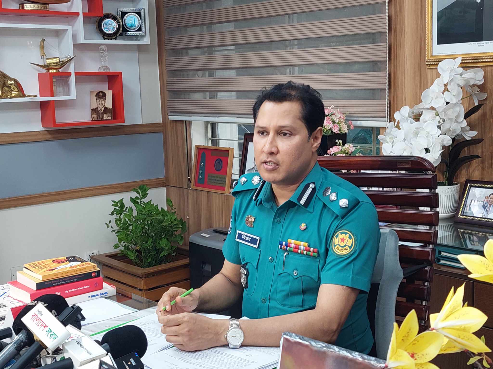 ‘মামলা নিয়ে আলোচনা হয়নি, ডিএমপি কমিশনার নিরপেক্ষ তদন্তের আশ্বাস দিয়েছেন’