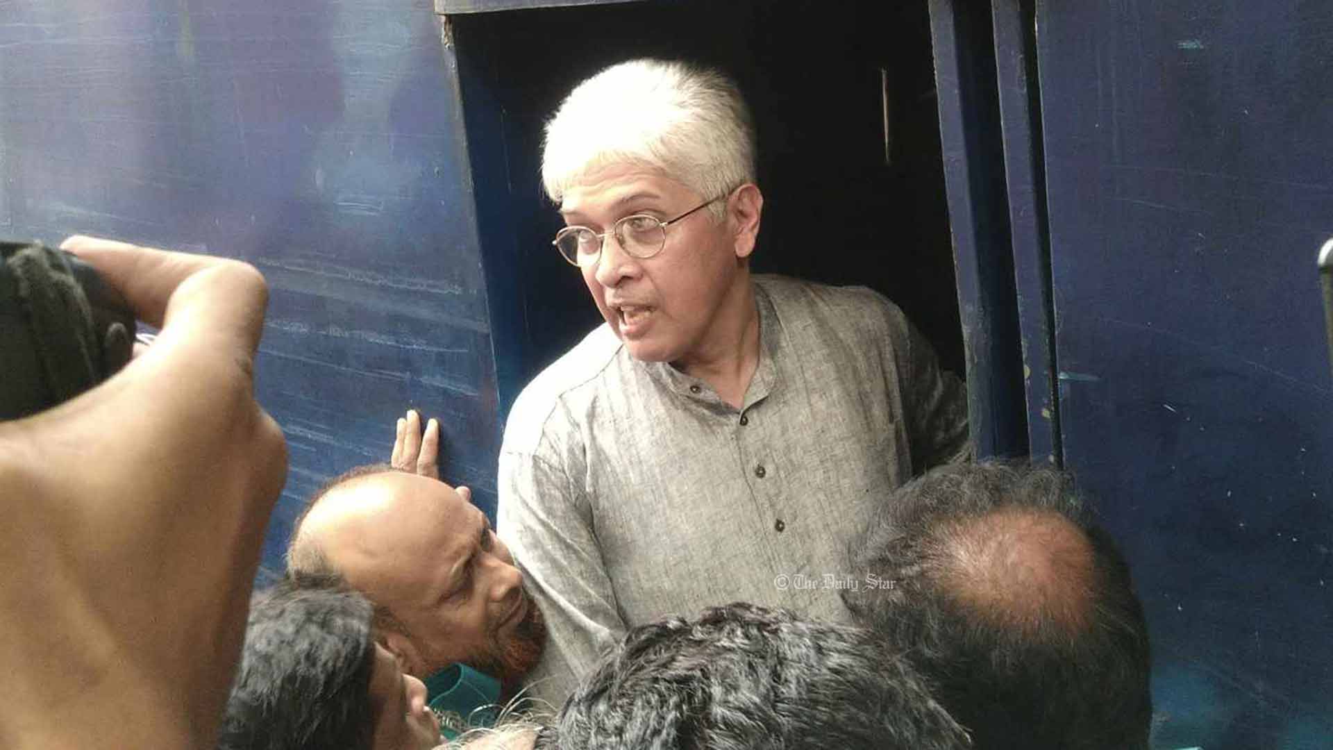 জামিন পেয়েছেন অধিকারের আদিলুর-নাসির