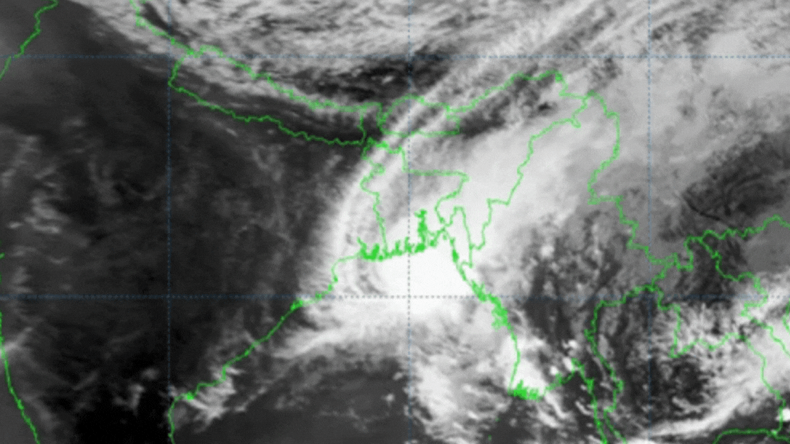 রাতেই উপকূল অতিক্রম করবে ঘূর্ণিঝড় হামুন, কেন্দ্রে বাতাসের গতি ৯০ কিলোমিটার