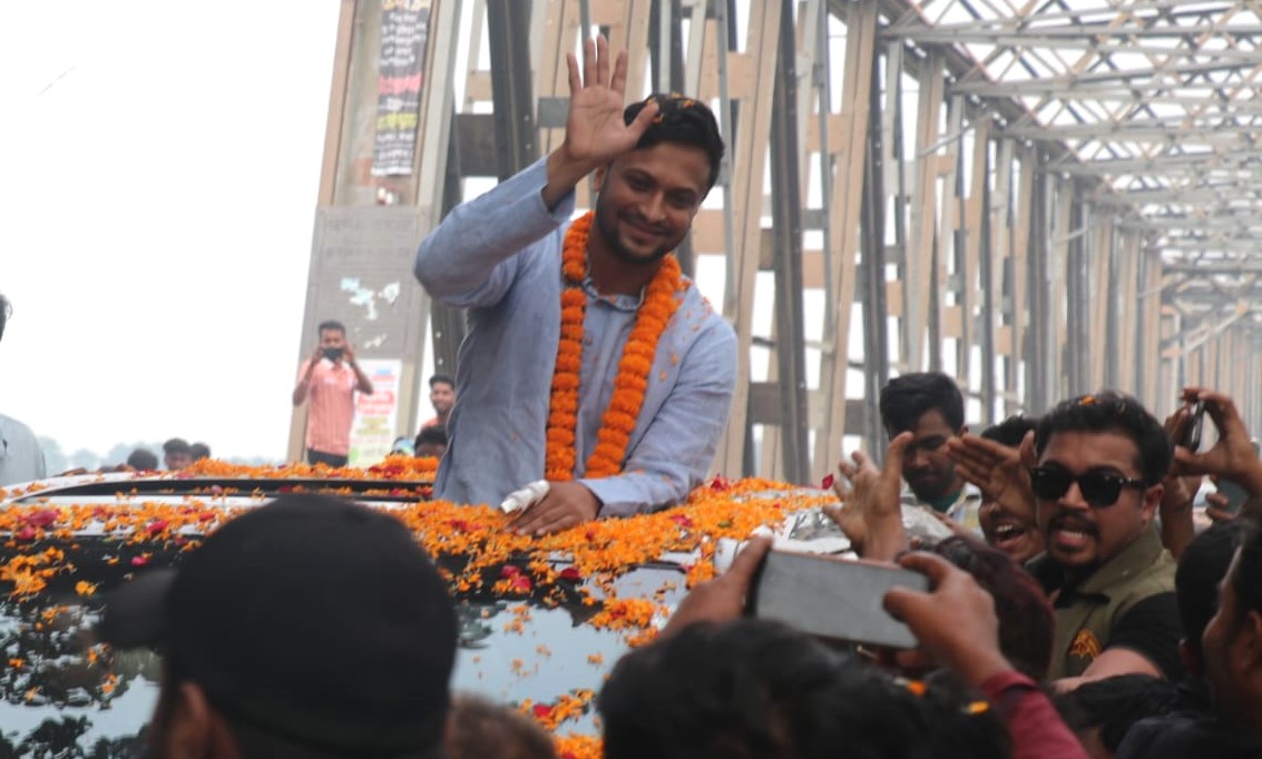 সাকিব আল হাসানের নেই কোনো স্থাবর সম্পদ, যা উল্লেখ করলেন হলফনামায়
