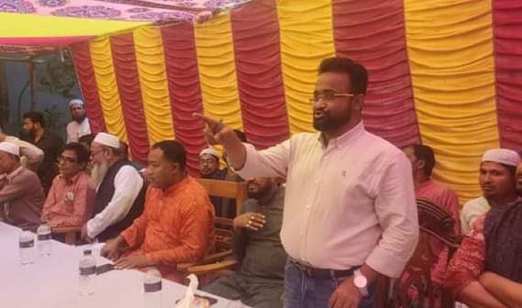 স্বতন্ত্র প্রার্থীকে হুমকি, কুমিল্লায় স্বেচ্ছাসেবক লীগ নেতাকে শোকজ