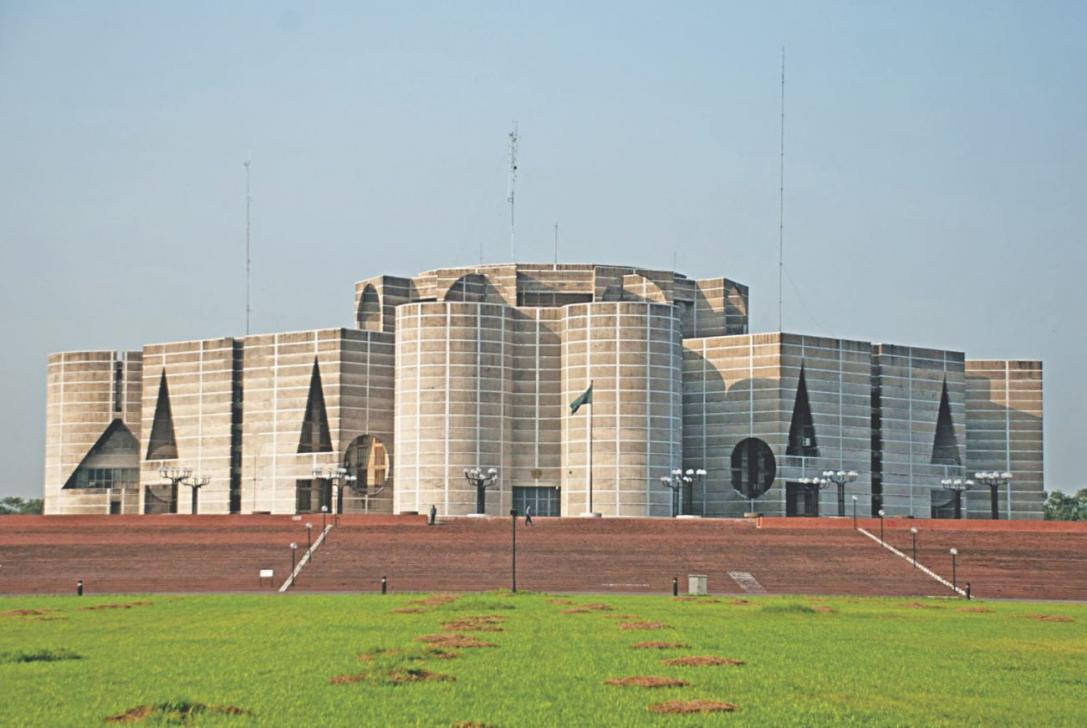 শপথ নিয়েছেন নবনির্বাচিত ২৯৮ সংসদ সদস্য
