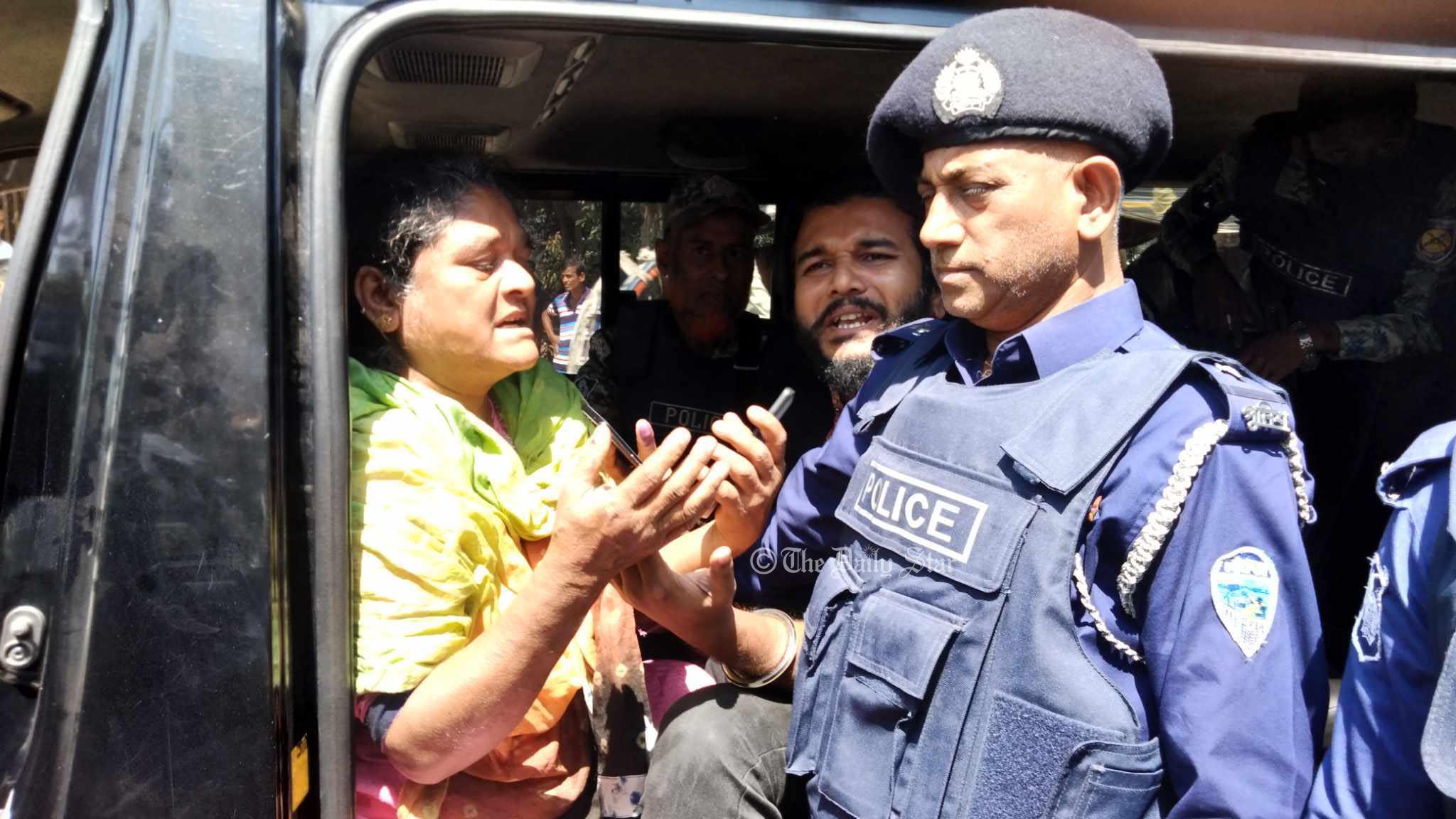 কুমিল্লায় গুলিবিদ্ধ ২, তাহসীন বাহার-নিজাম সমর্থকদের সংঘর্ষে ছাত্রদল নেতা আটক