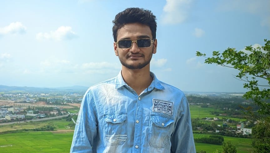 ‘দস্যুরা মোবাইল ফোন নিয়ে যাচ্ছে, এটাই হয়তো আমার শেষ কথা’