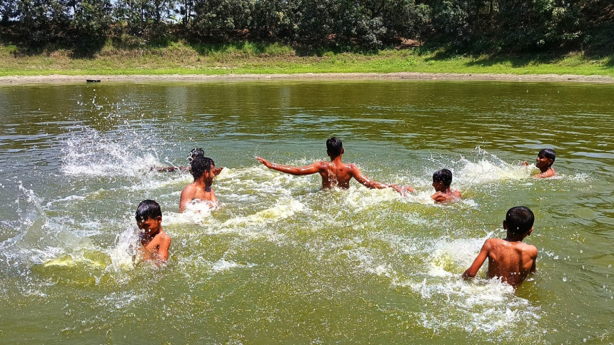 তীব্র গরমে সুস্থ থাকতে করণীয়