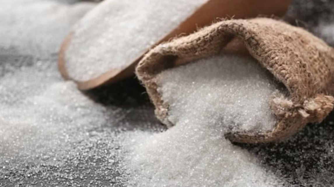 চিনির বাজার: সরকারি থেকে বেসরকারি নিয়ন্ত্রণে