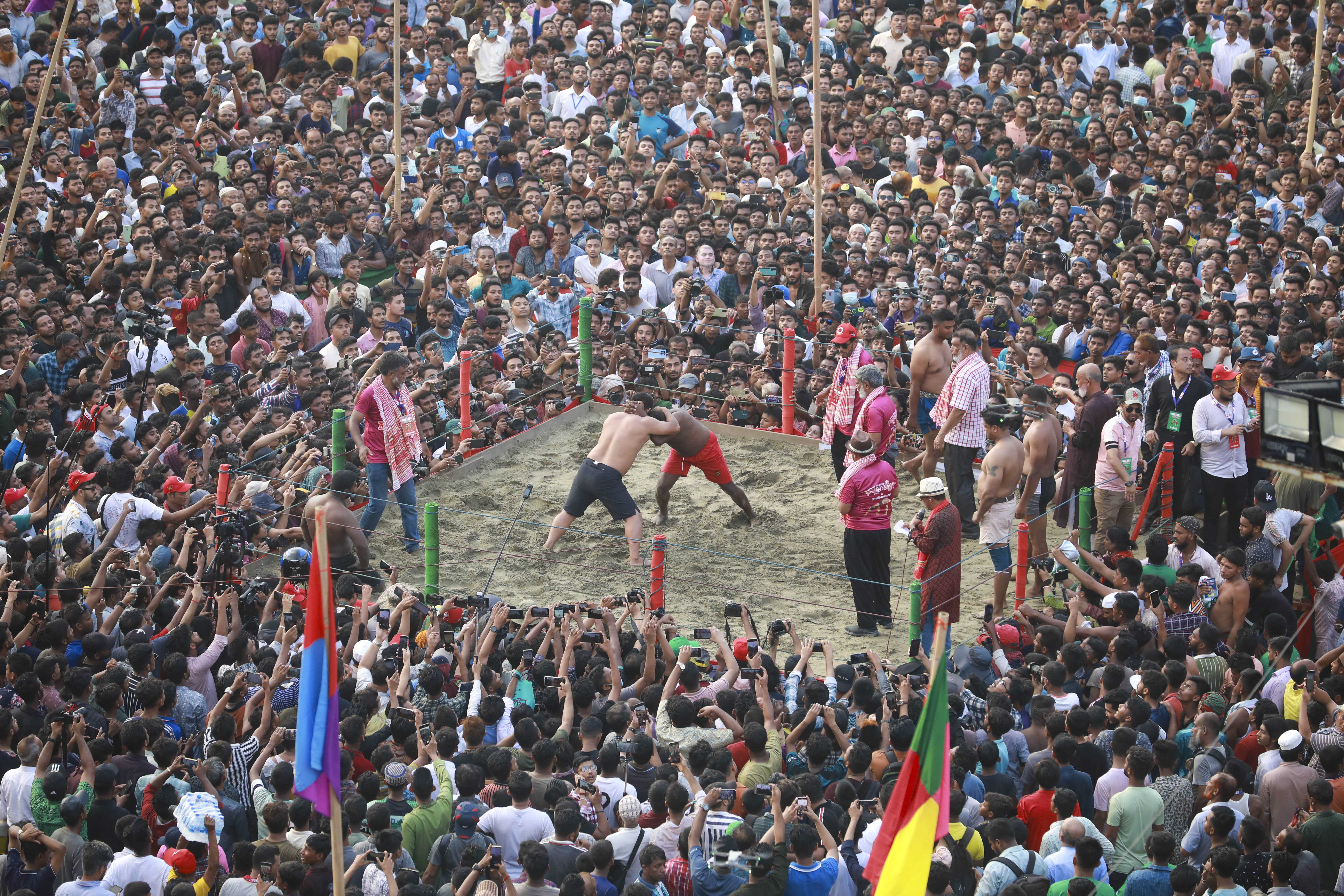 জব্বারের বলীখেলায় চ্যাম্পিয়ন বাঘা শরীফ