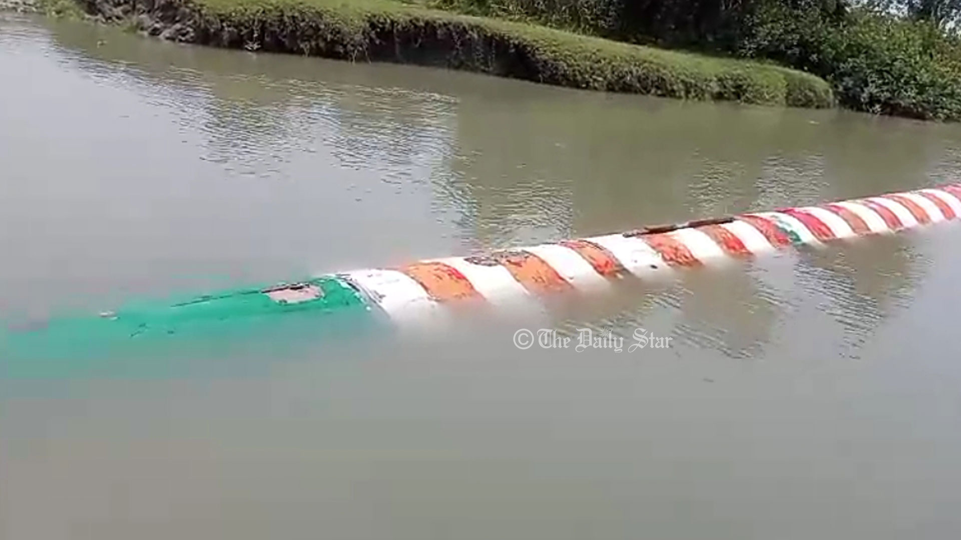 পটুয়াখালীর খালে ‘টর্পেডো-সদৃশ’ বস্তুটি নিয়ে যা জানা গেল