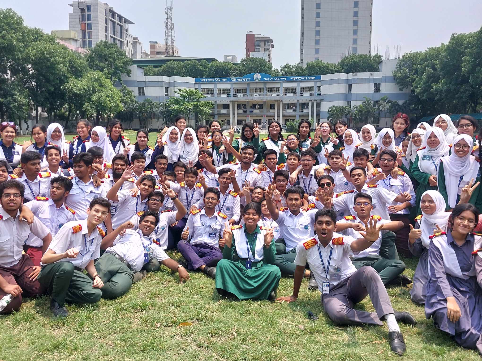 এসএসসি-সমমানের ফল: জিপিএ-৫ পেয়েছে ১ লাখ ৮২ হাজার ১২৯ শিক্ষার্থী