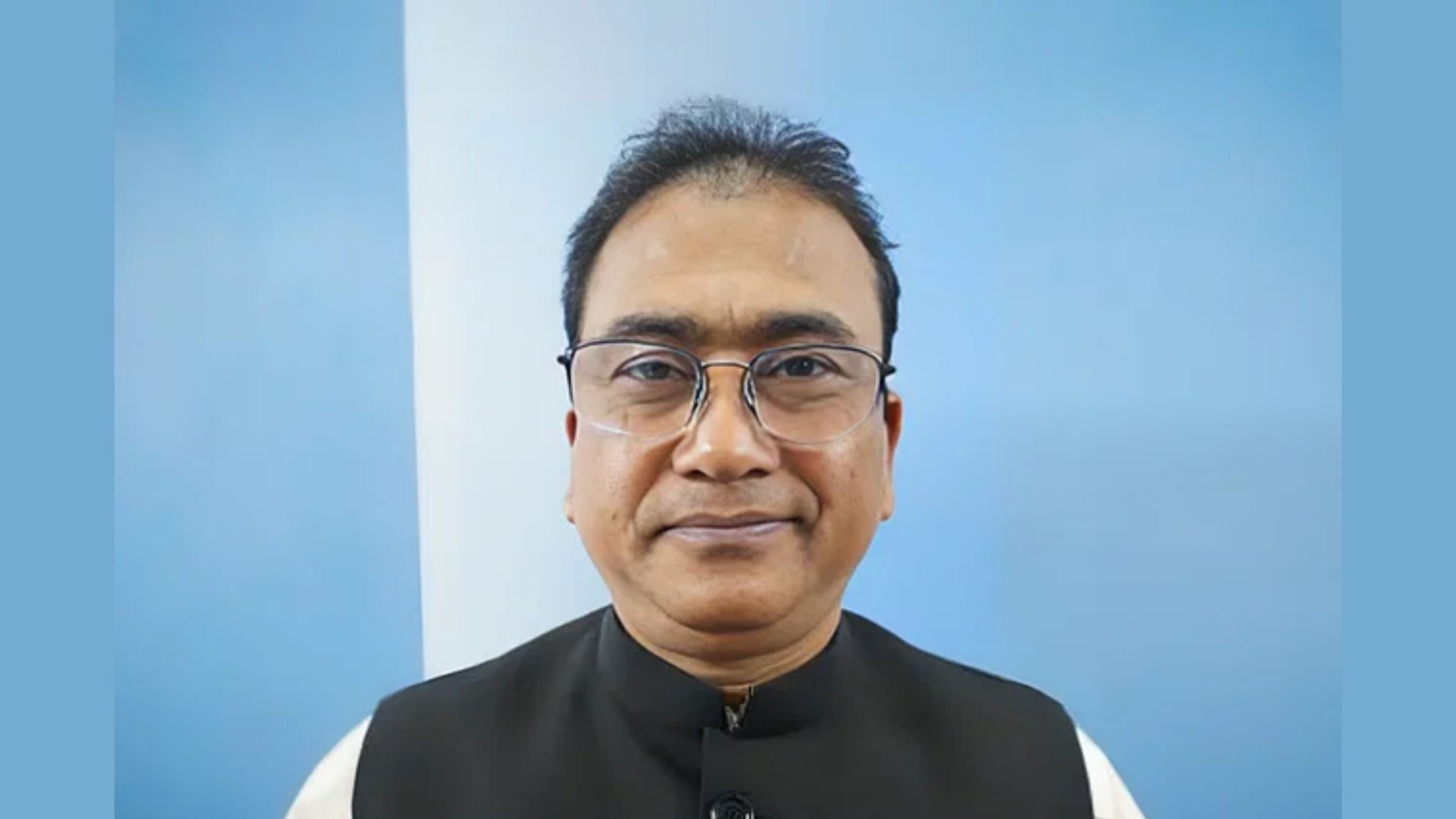 প্রতিটি স্বর্ণের বার চোরাচালানে ‘ট্যাক্স’ নিতেন এমপি আজিম