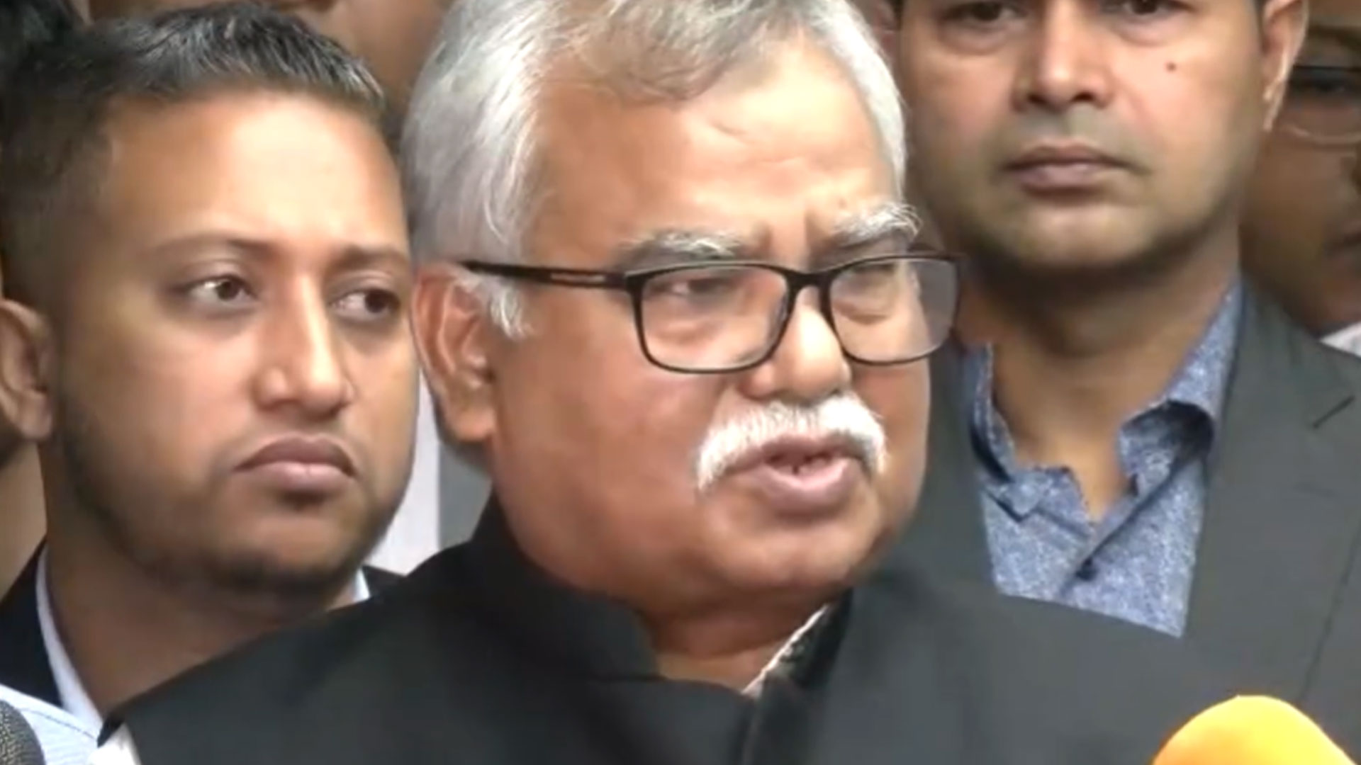 আটকে পড়া বাংলাদেশিরা পাবেন ক্ষতিপূরণ, দোষীরা ছাড় পাবে না: কর্মসংস্থান প্রতিমন্ত্রী