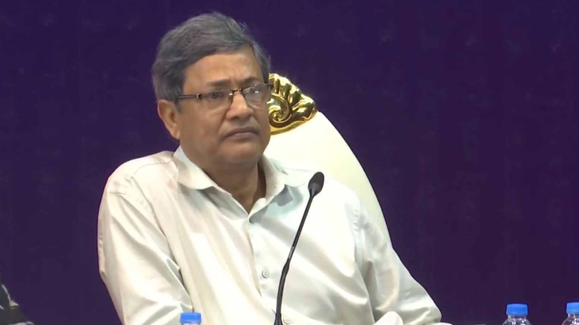 ব্যবসায়ীদের দাবিতে কালো টাকা সাদা করার সুযোগ দেওয়া হয়েছে: এনবিআর চেয়ারম্যান