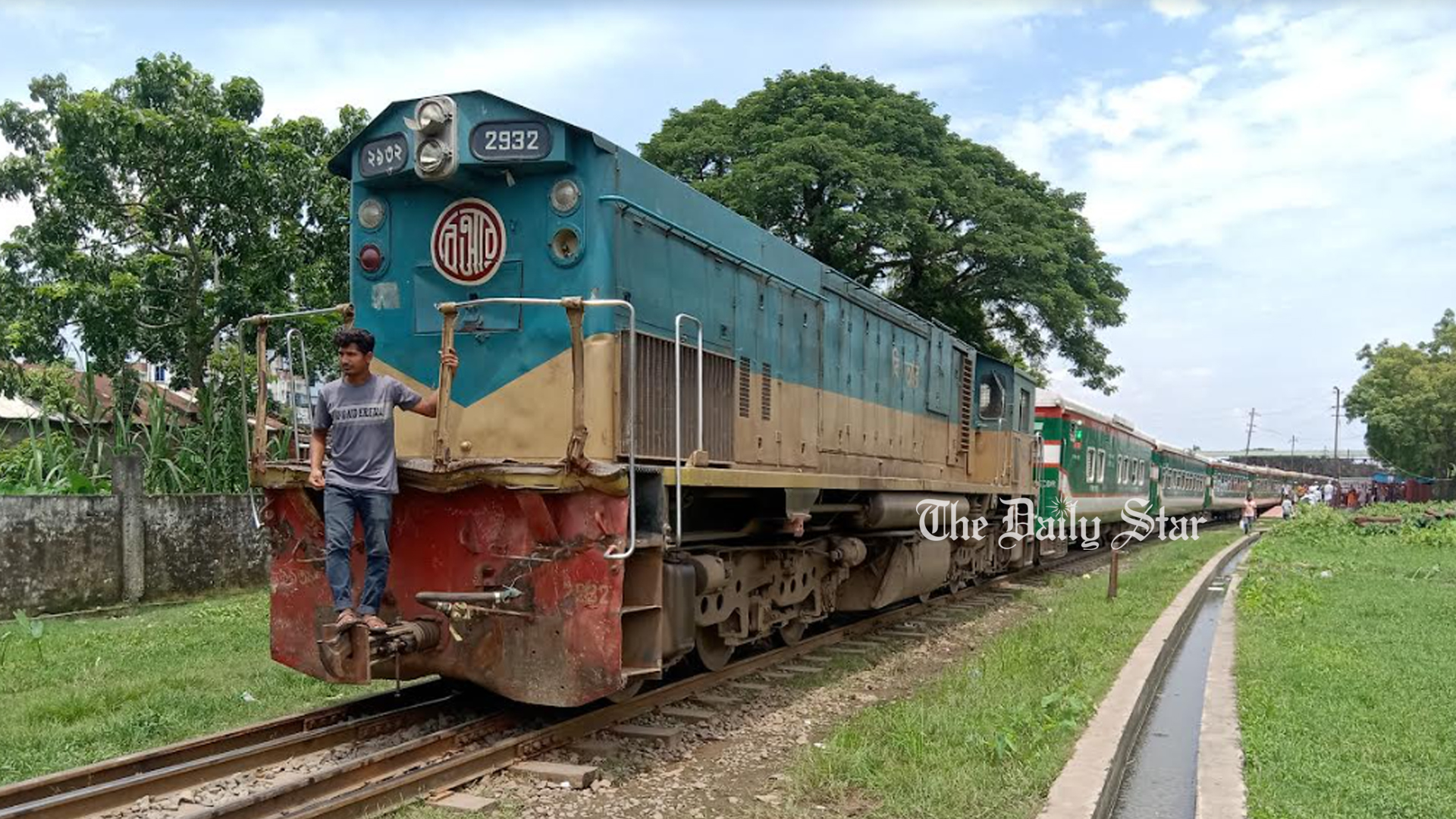 কোটা আন্দোলন: জামালপুরে তিস্তা ট্রেন অবরুদ্ধ