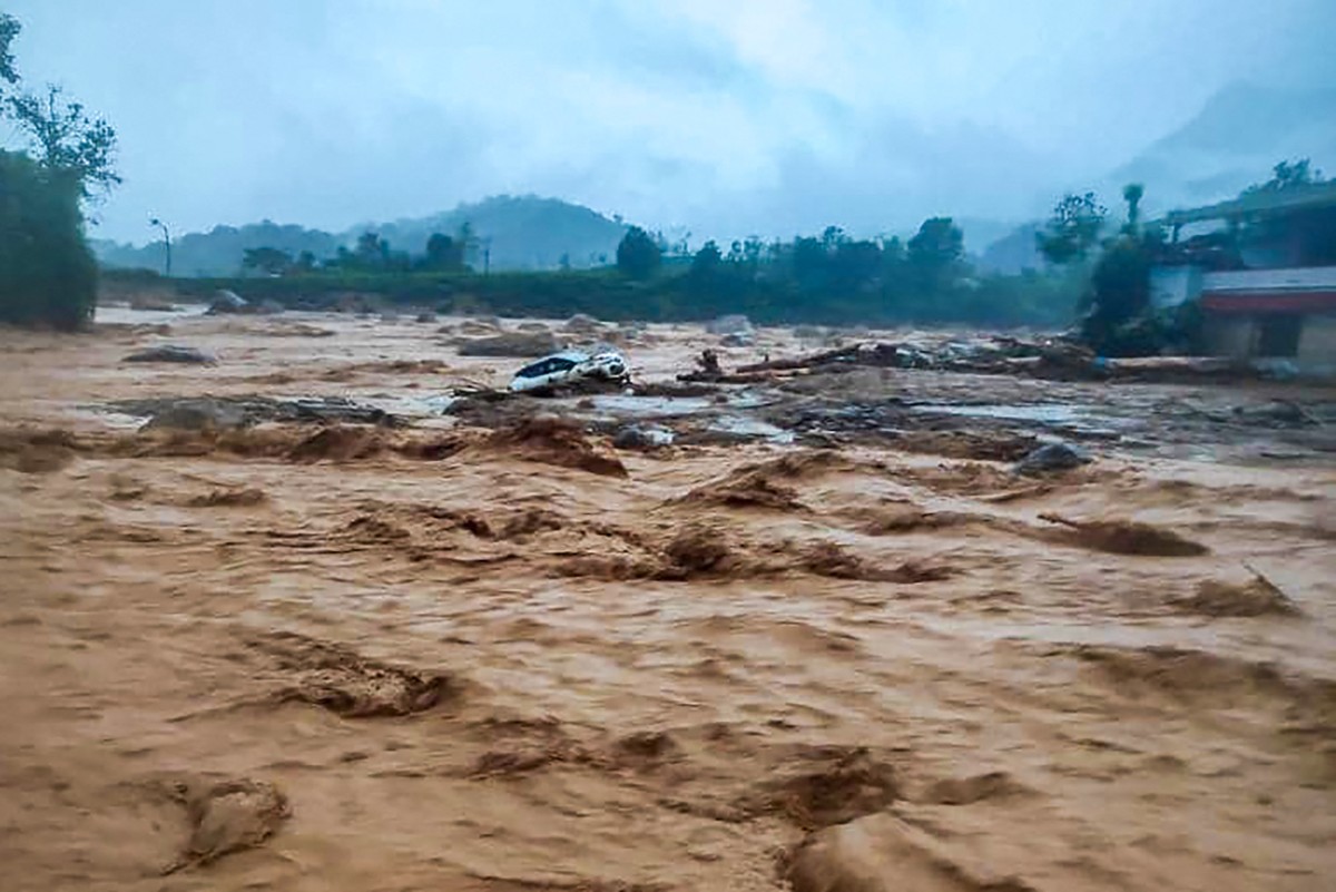 কেরালায় ভূমিধসে মৃতের সংখ্যা বেড়ে ৫৭