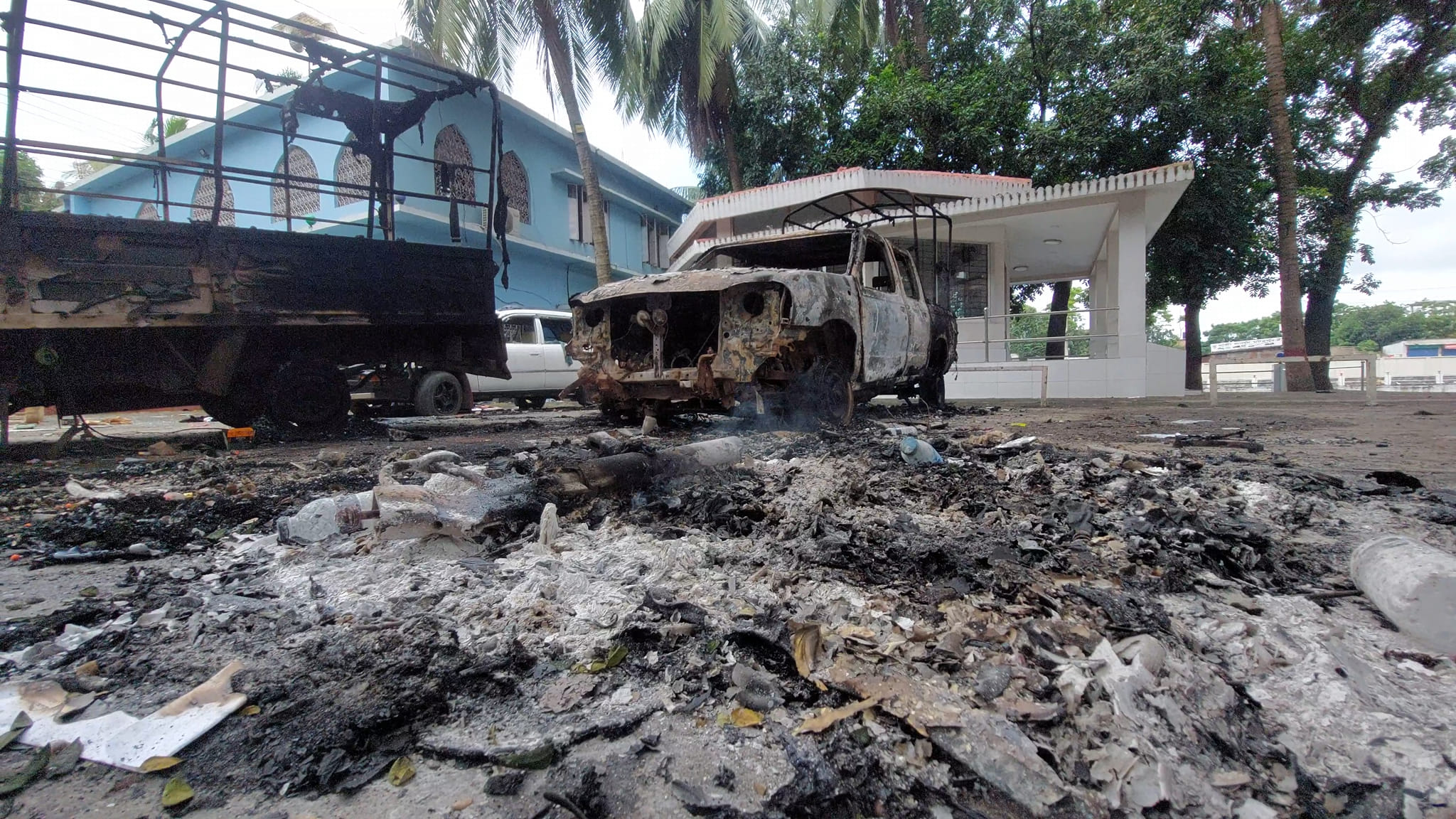 সাভার-আশুলিয়ায় গতকাল দিনভর সংঘর্ষ, মরদেহ মোট ৩১