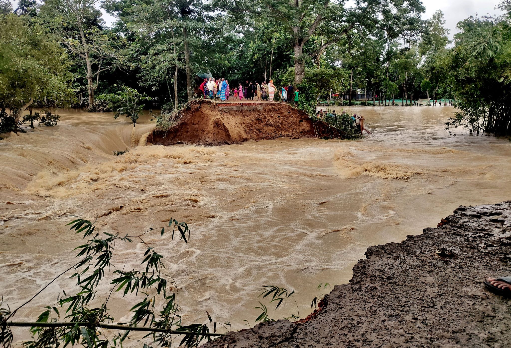 বন্যায় ১১ জেলার ৪৮ লাখ মানুষ ক্ষতিগ্রস্ত, ১৫ জনের মৃত্যু