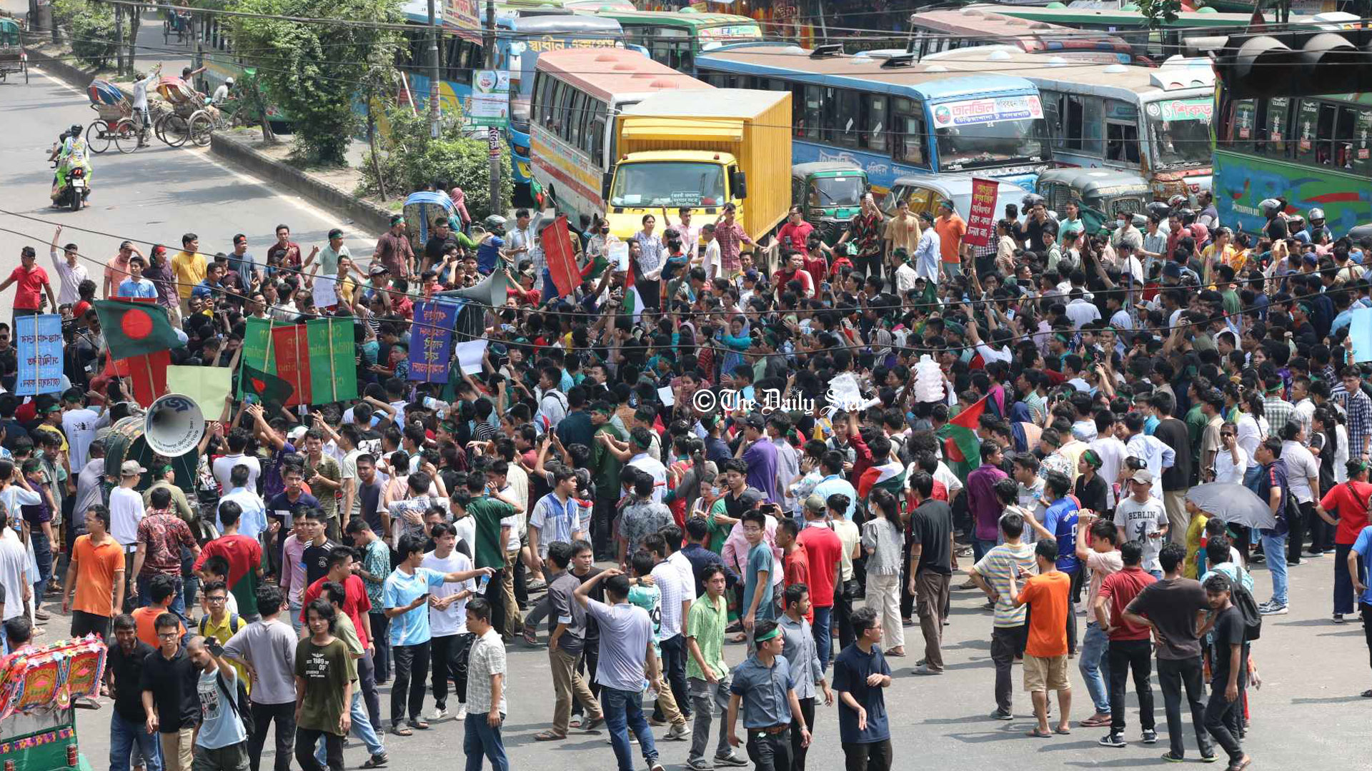 দীঘিনালায় পাহাড়িদের ওপর হামলার প্রতিবাদে বিক্ষোভ-মিছিল, শাহবাগ অবরুদ্ধ