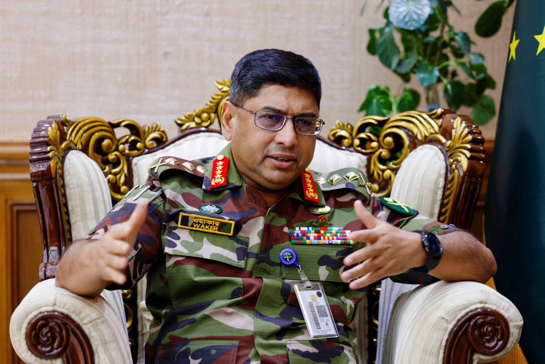 ১৮ মাসের মধ্যে নির্বাচন আয়োজনে যেকোনো পরিস্থিতিতে অন্তর্বর্তী সরকারকে সমর্থন দেবো: রয়টার্সকে সেনাপ্রধান