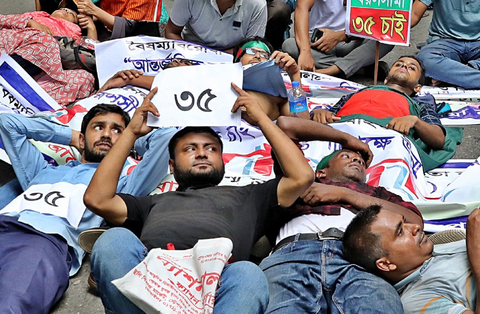 চাকরিতে প্রবেশের বয়স ছেলেদের ৩৫ মেয়েদের ৩৭ প্রস্তাব, অবসরের সময় বৃদ্ধির সুপারিশ নেই